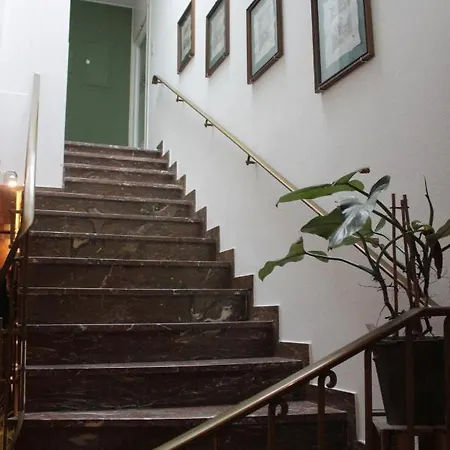 Meyerhof Heiligenrode 3*