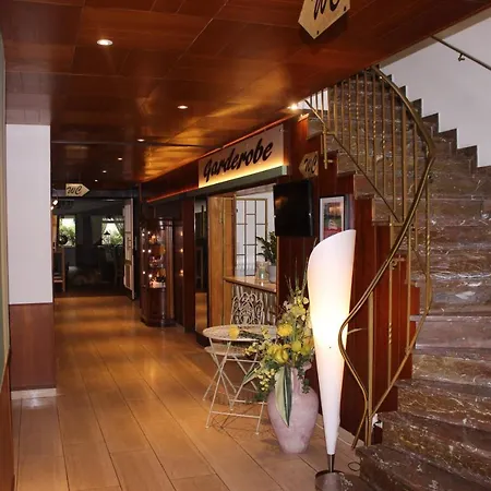 Meyerhof Heiligenrode 3*